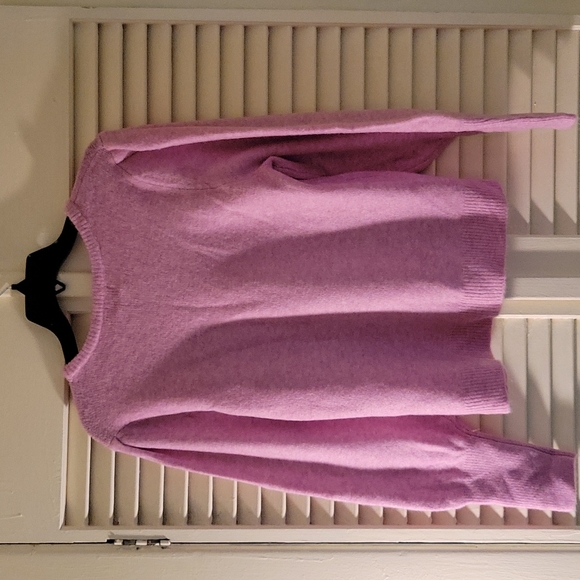 Sweater - Picture 4 of 8